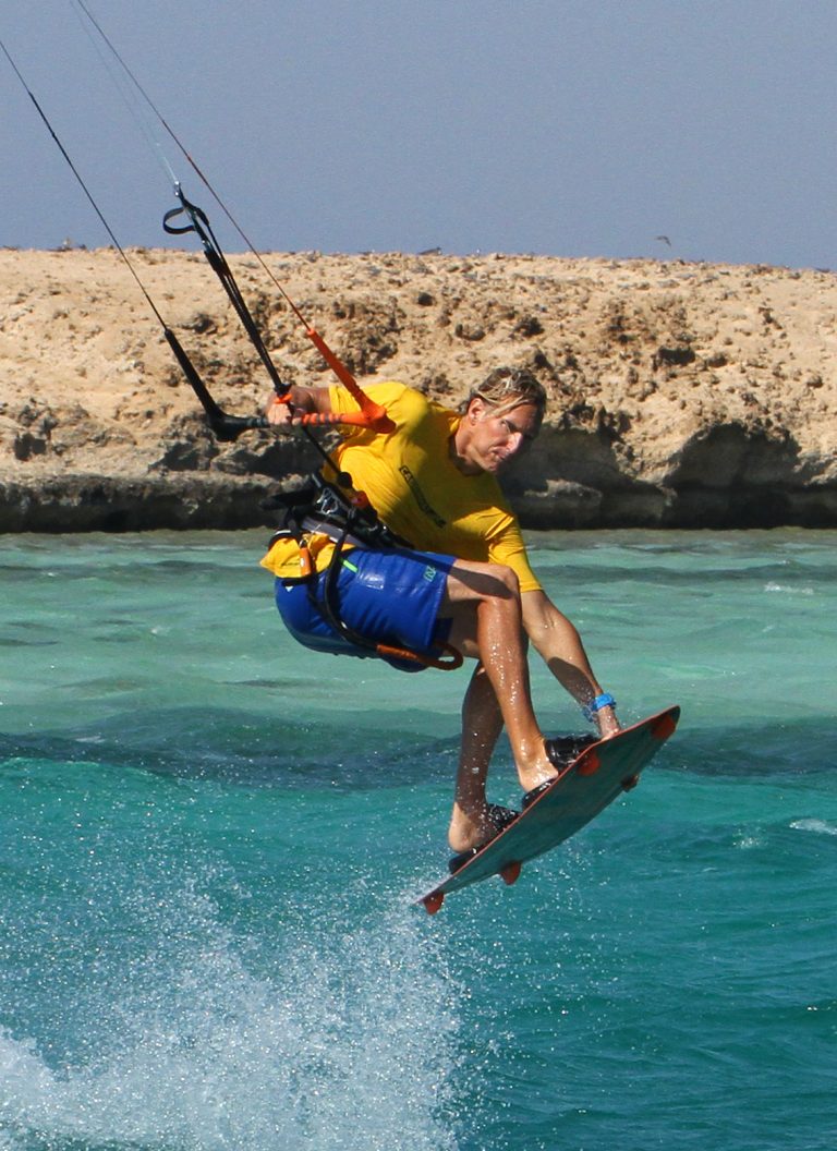 Kitesurfing Technique - Toeside Popped Indy Grab