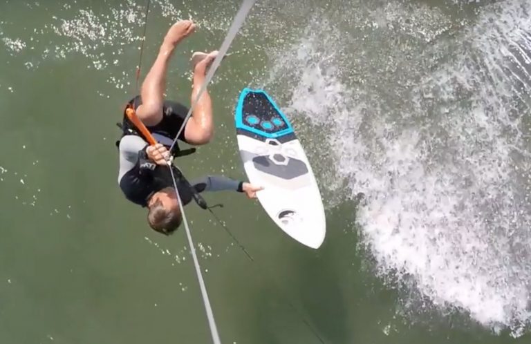 Strapless Grabbed Front Roll Transition (Kitesurfing Tutorial)