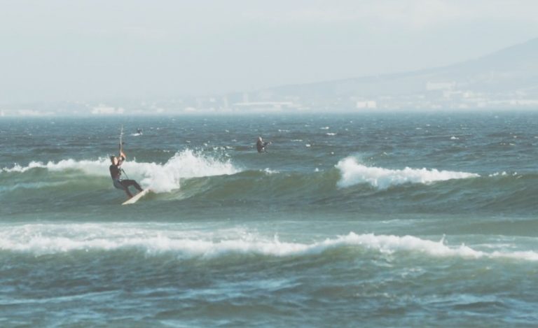 Nobile Kiteboarding: Cape Town Waves