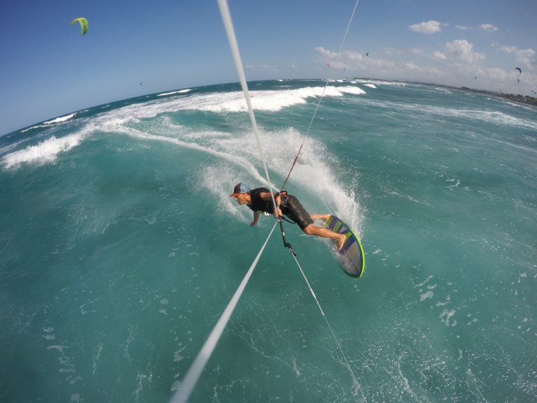 Kitesurfing Technique - Toe Side to Heelside Turn on a Wave