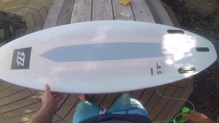 How to Remove Wax from the bottom of your surfboard - Courts Council
