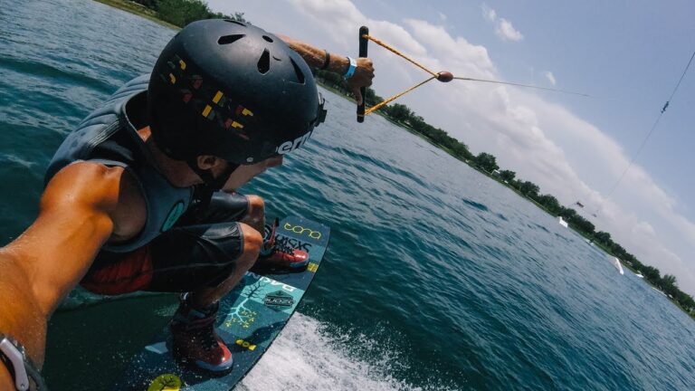 Kiteboarding VS Riding Cable?! VLOG 30