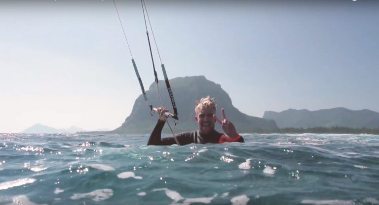 Steven Akkersdijk: Gone Surfing!
