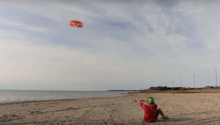 How to Fly a Trainer kite  - Chasing the Dream: Vlog 19