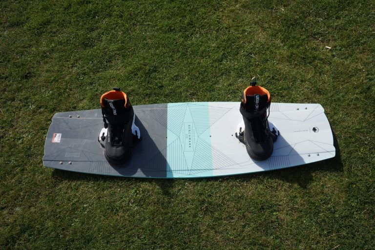 Kitesurfing Reviews - Liquid Force Kites Benchmark 130 x 40cm 2018