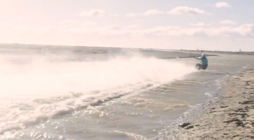57.97 knots Alex Caizergues breaks the world kiteboarding speed record