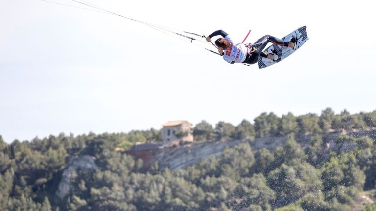 GKA Kiteboarding World Tour Round One - Leucate Warm-up Session