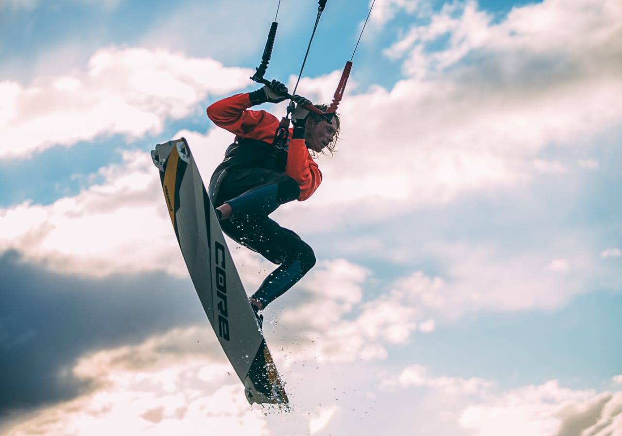 Kitesurfing in Bariloche | Holidays and Travel Guides » Americas