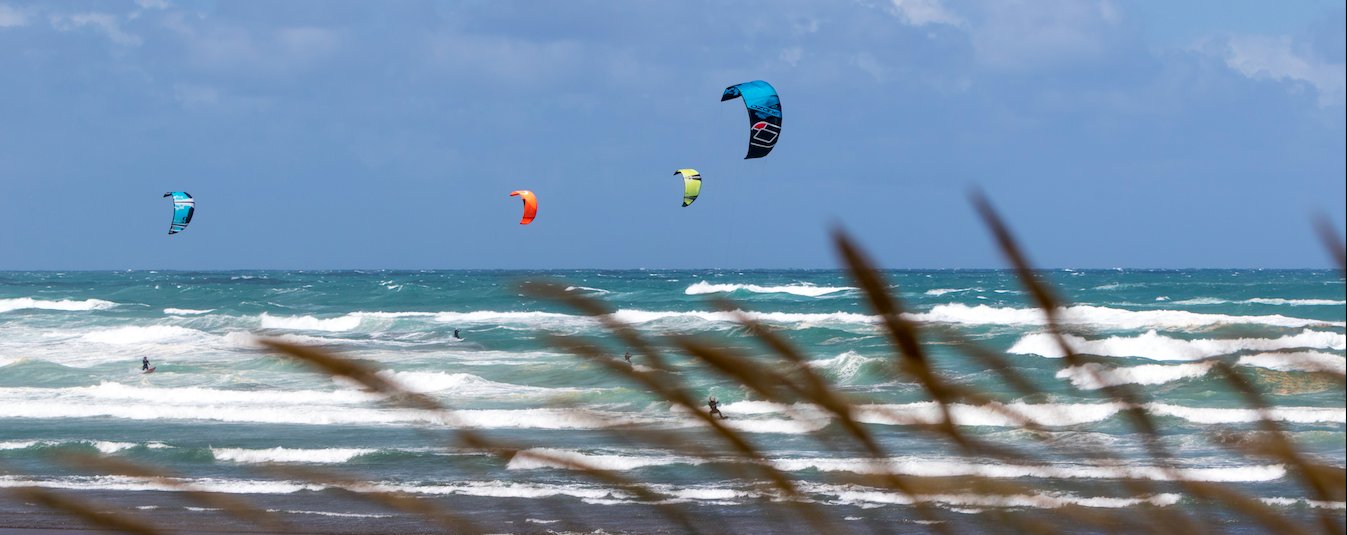 New Zealand Kitesurfing Holidays and Travel Guides » Oceania Free