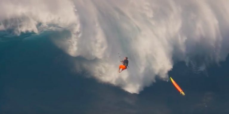 Kitesurfer Wipe Out Jaws