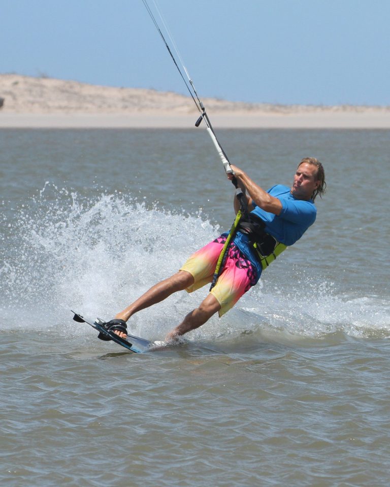 Kitesurfing Technique - Back Roll Grab from Toeside