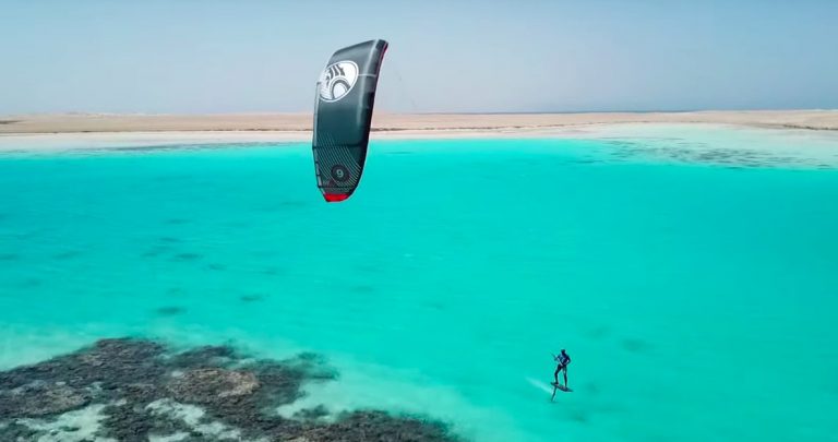 2019 AV8 Kite (Cabrinha Kitesurfing)