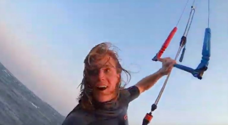 Kiteboarding at Brighton - Leo Verrecchia
