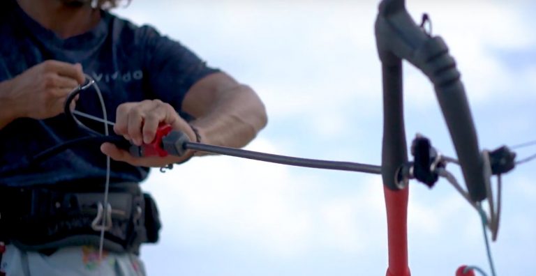 How To Do A Self Rescue (Kiteboarding Tutorial)