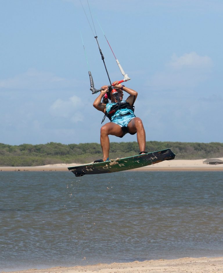 Kitesurfing Technique - Beach Start Back Roll