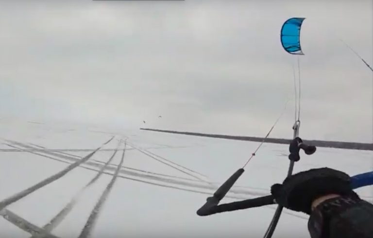 Snowkite Race 1st Place Run - Snowboard Division - Switchblade kit - Ice kitesurfing, Kiteboardonice