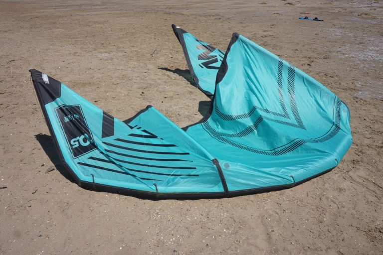 Kitesurfing Reviews - Liquid Force Kites NV 10.5m 2020