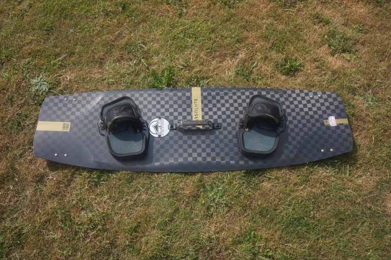 Kitesurfing Reviews - Liquid Force Kites Absolute 136 x 41.7cm 2020