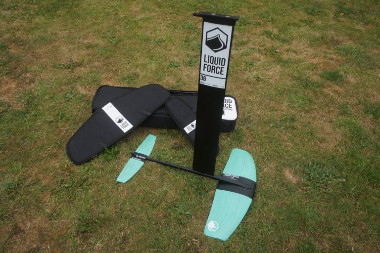 Kitesurfing Reviews - Liquid Force Kites Glider 125 2020