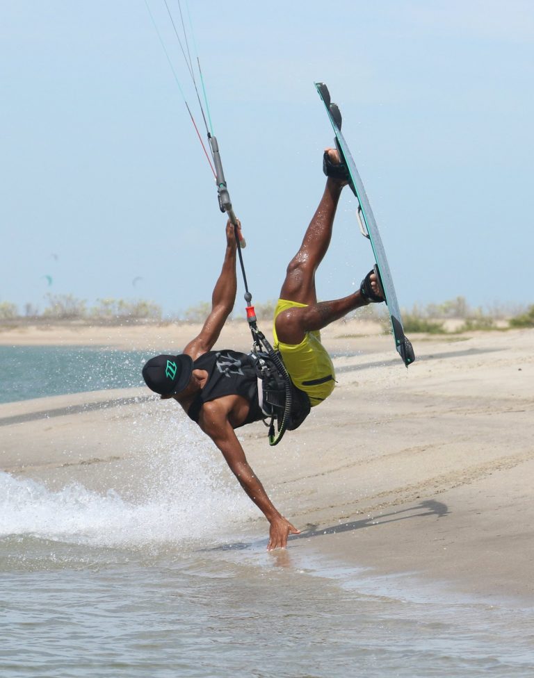 Kitesurfing Technique - Hand Plant BLT