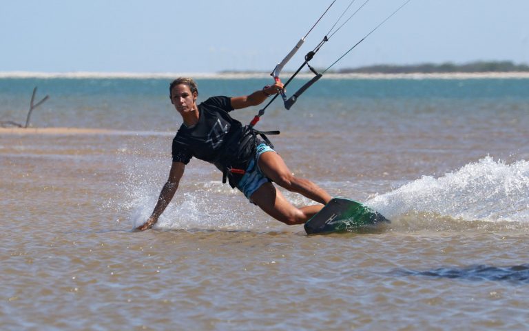 Kitesurfing Technique - Toe Side Hand Drag