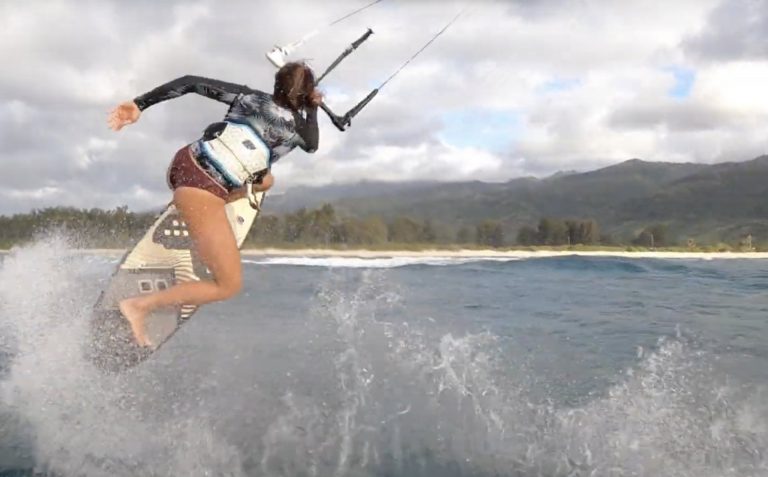 Sessions with Moona Ep. 28 - Sunset Kite Session in Hawaii