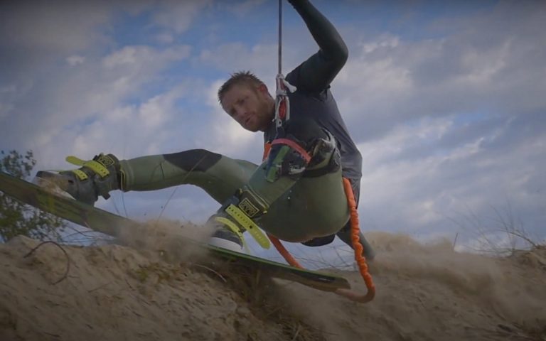 Crazy Beach Start with a Kite