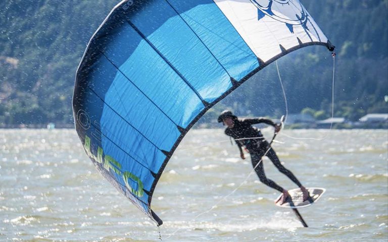 UFO V1 - Slingshot Kiteboarding