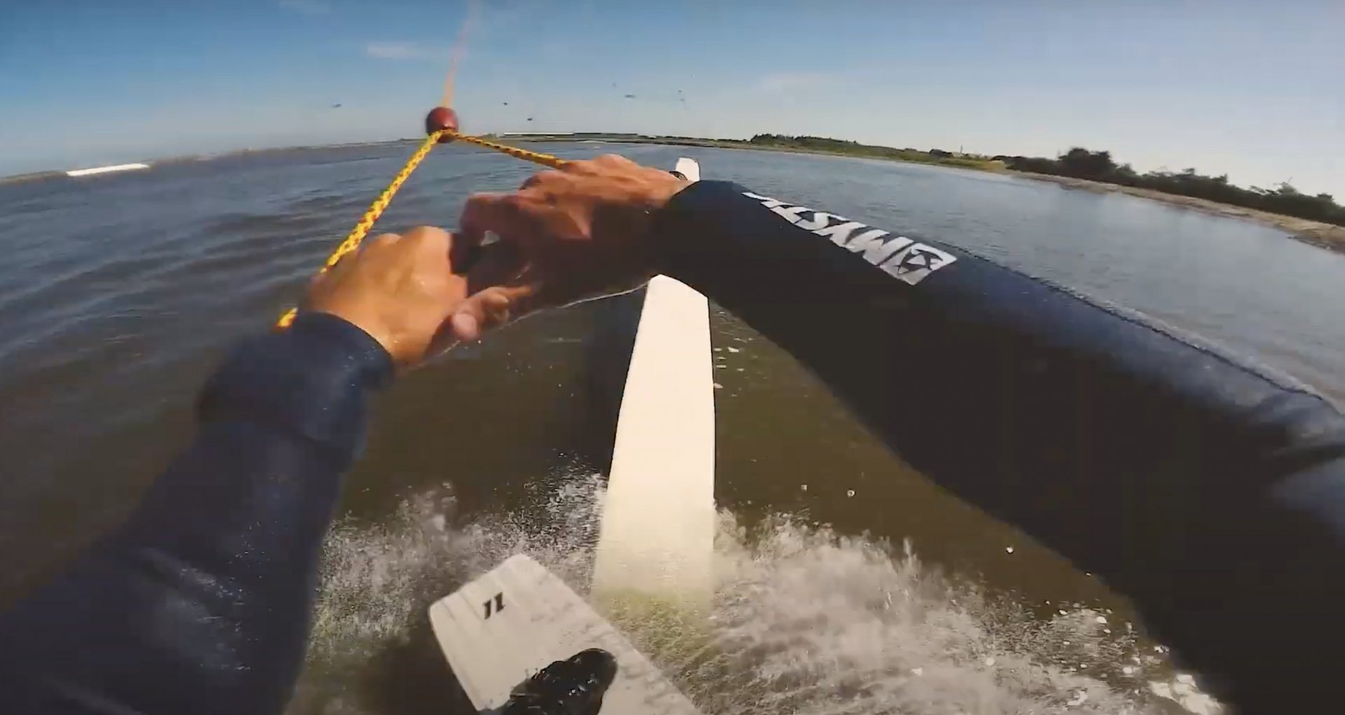 A kiteboard for wakeboarding? Riding the North Flare wakestyle board on the cable!