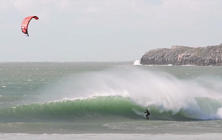 Paulino Pereira ripping waves in Peniche with the ReoV5