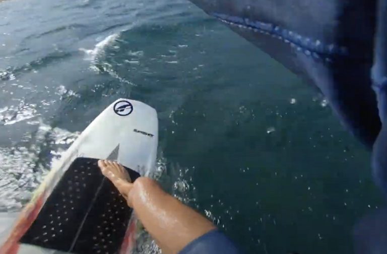 Kitesurfing strapless session in Tarifa - Pablo Amores (Slingshot Kiteboarding, Prolimit)
