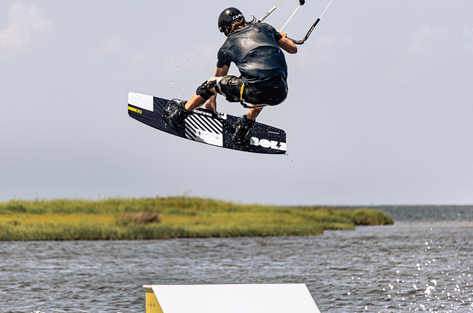 CORE Kiteboarding – BOLT 4 – SHRED IT!