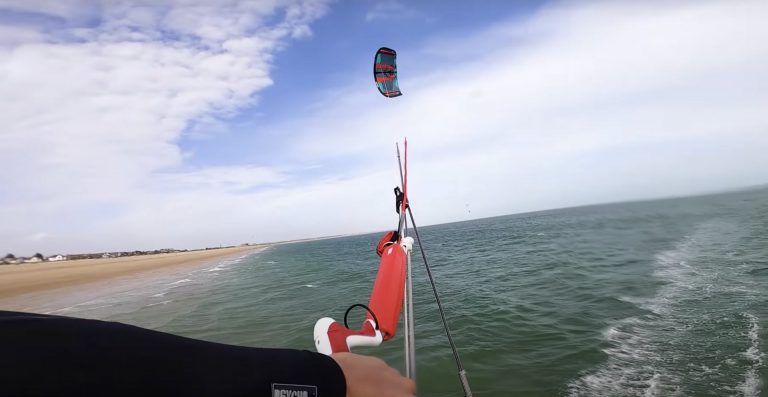 How to KITELOOP safely... KITESURFING!