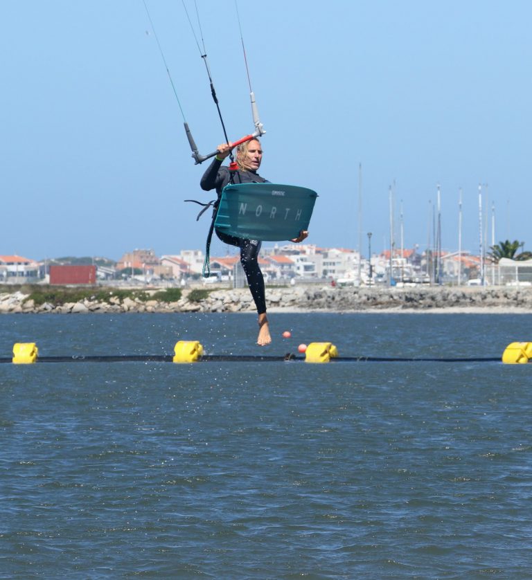 Kitesurfing Technique - Can Can Air Gybe