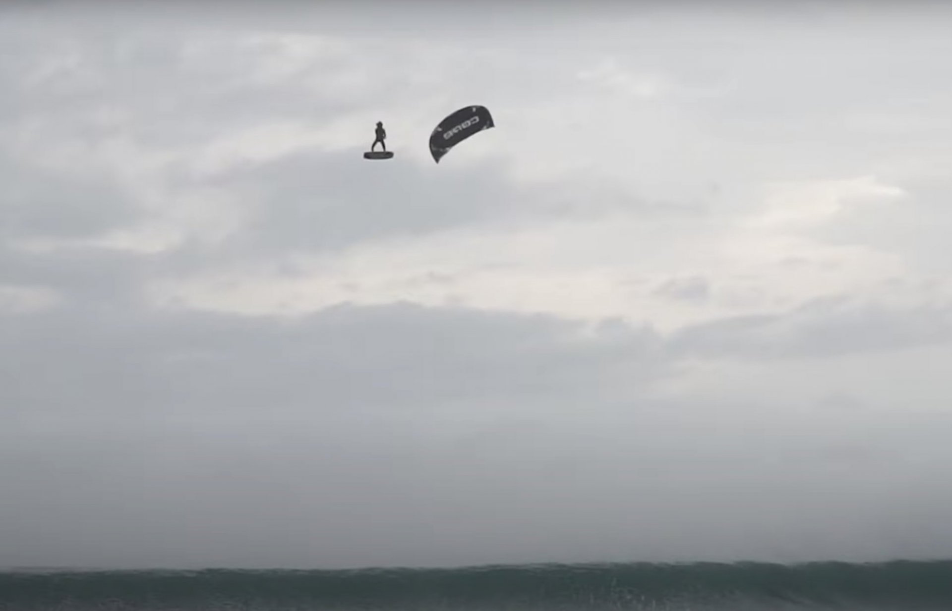 Extreme Kitesurfing in 40 KNOTS and HUGE waves | TARIFA Balneario 2021 | Janek Grzegorzewski