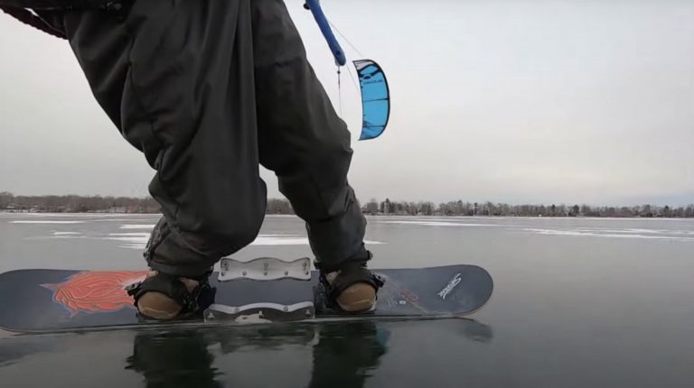 Double Blade Ice Kiteboarding - Switchblade kit - 2021 Kiteboard on Ice - Ozone Edge v10 - Minnesota
