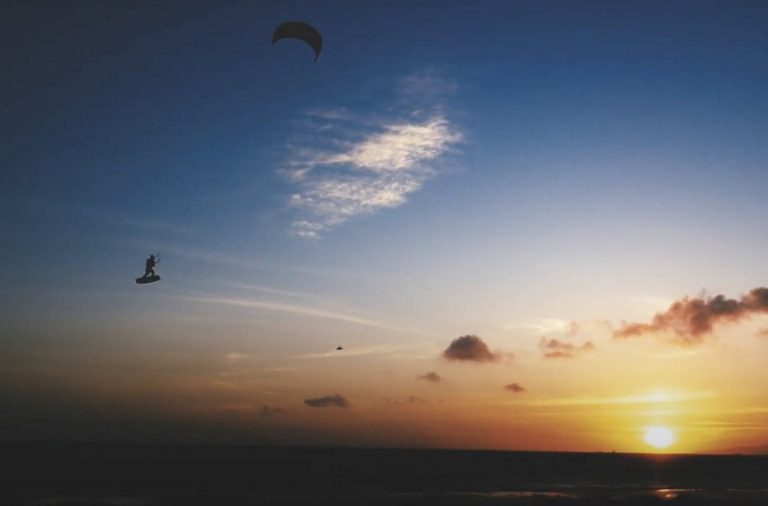 I GOT CHASED BY A DRONE / KITESURFING 40 KNOTS