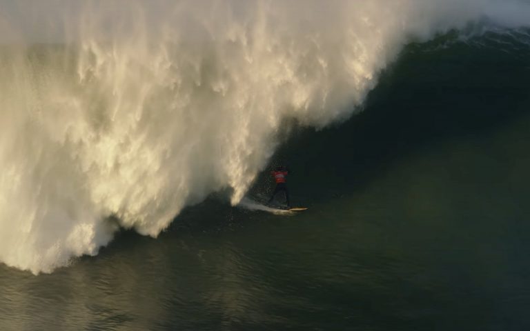Nazaré in slow motion - Kai Lenny & Lucas Chumbo
