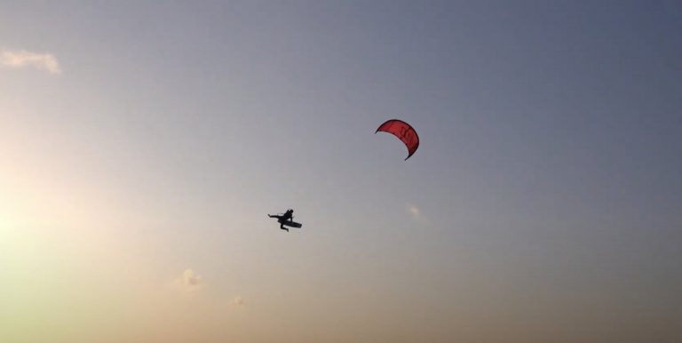 TARIFA GETAWAY - KITESURFING PARADISE
