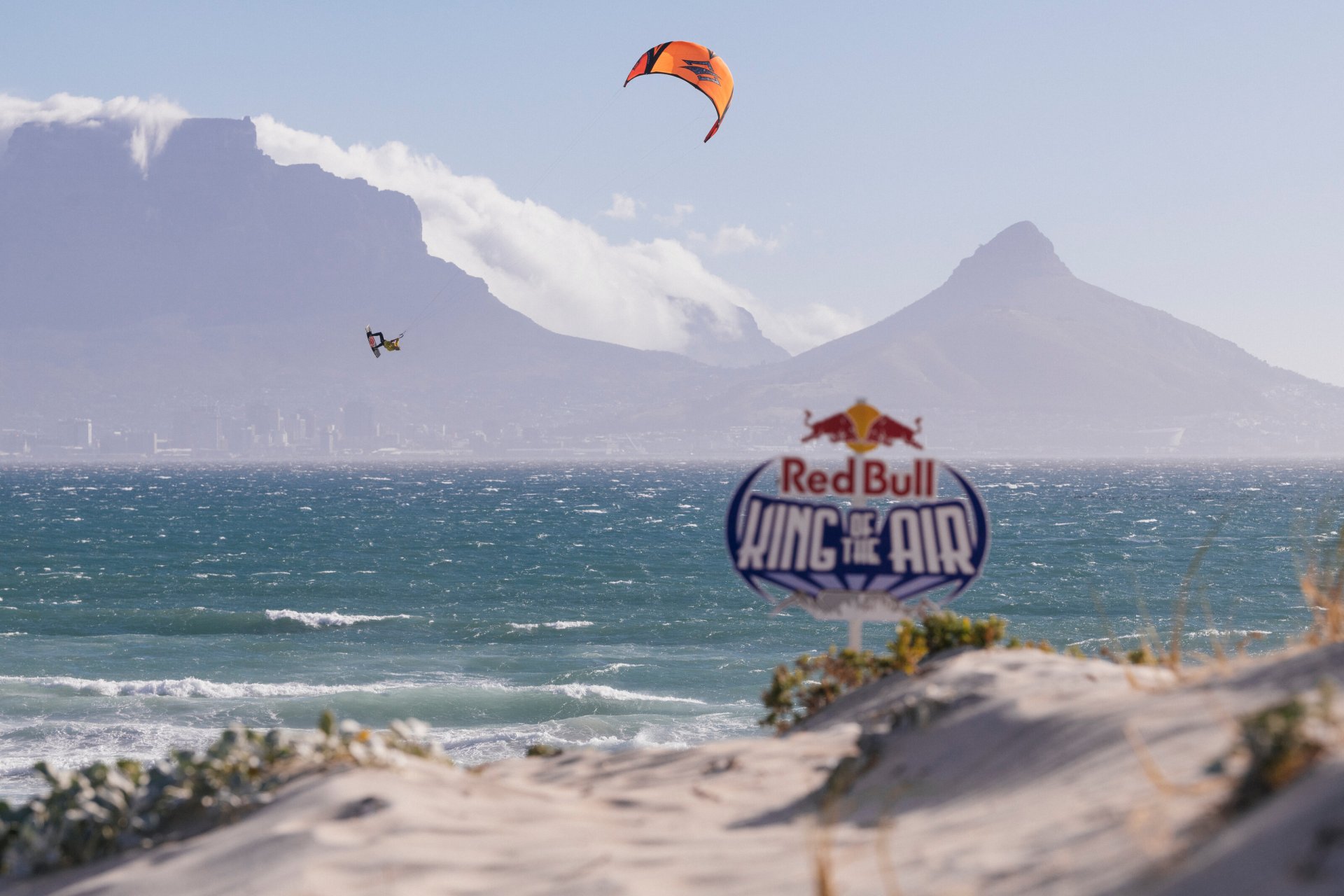 udledning Catena skygge 10th Red Bull King of The Air | 2022 Dates | Free Kitesurfing Magazine  Online | IKSURFMAG