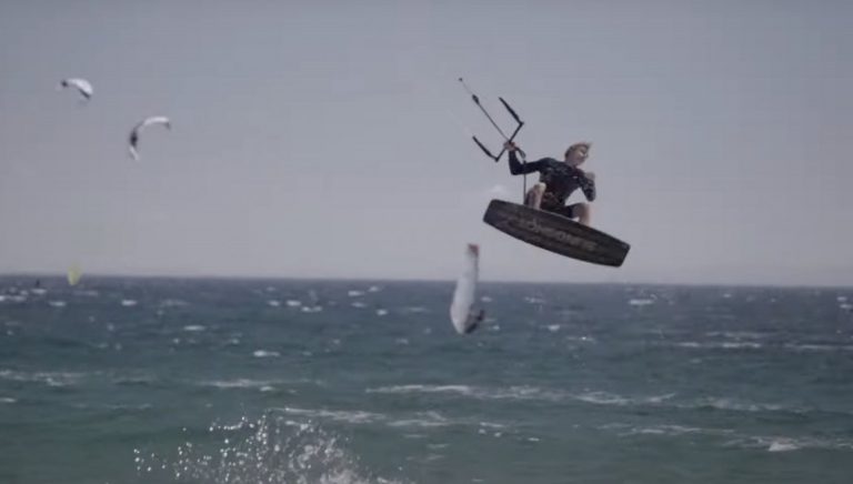 Slingshot kite at the GKA EXPO TARIFA