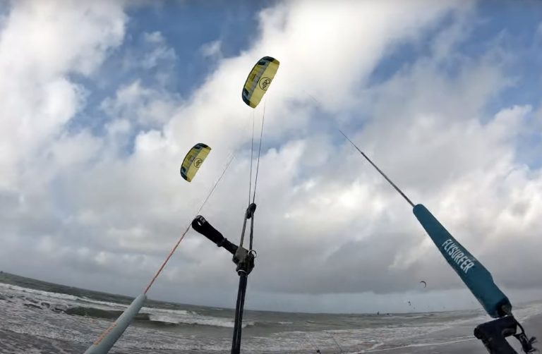 Flysurfer Hybrid on the waves