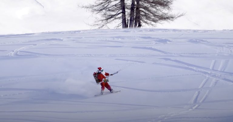 SANTA CLAUS SNOWKITING