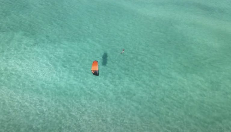 Kitesurfing in Watumu, KENYA