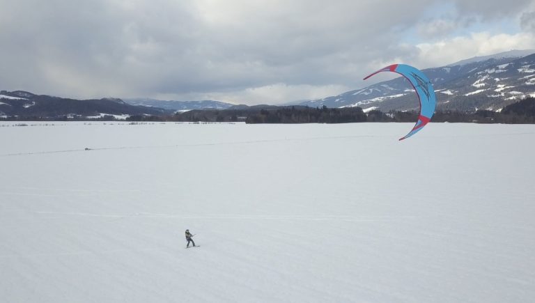 Snowkiting Bach