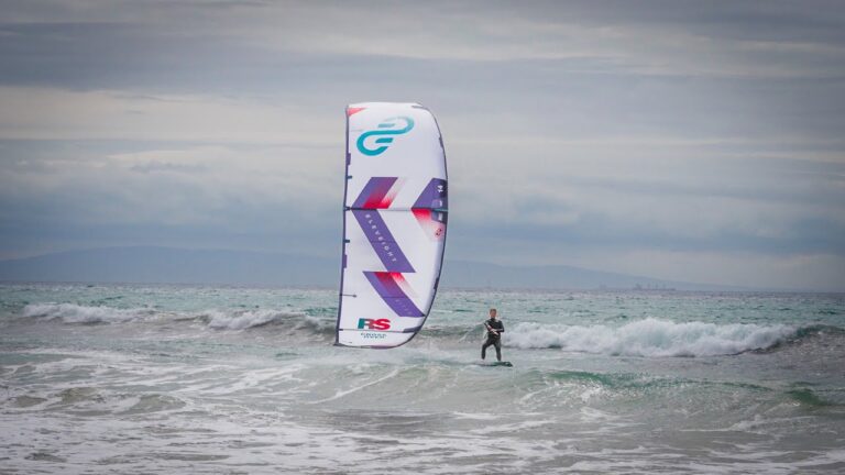 KITESURFING on the new ELEVEIGHT RS V7 in TARIFA | VLOG