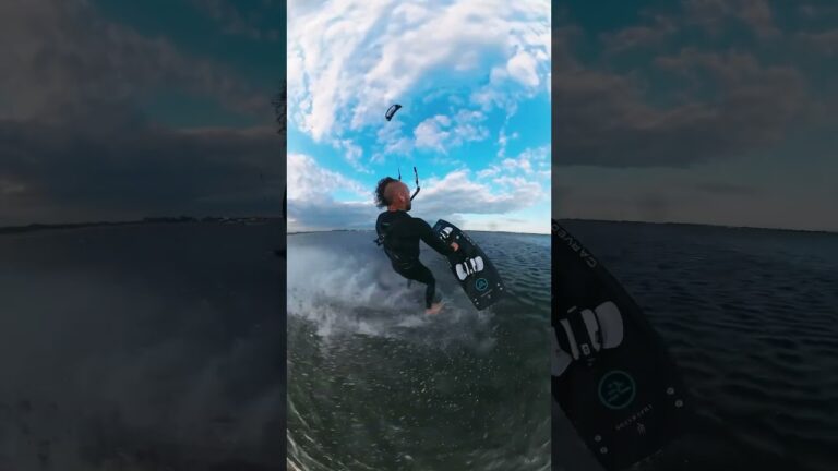 Long barefoot skis feel sooo good  #kiteboarding #kitesurfing #surfing