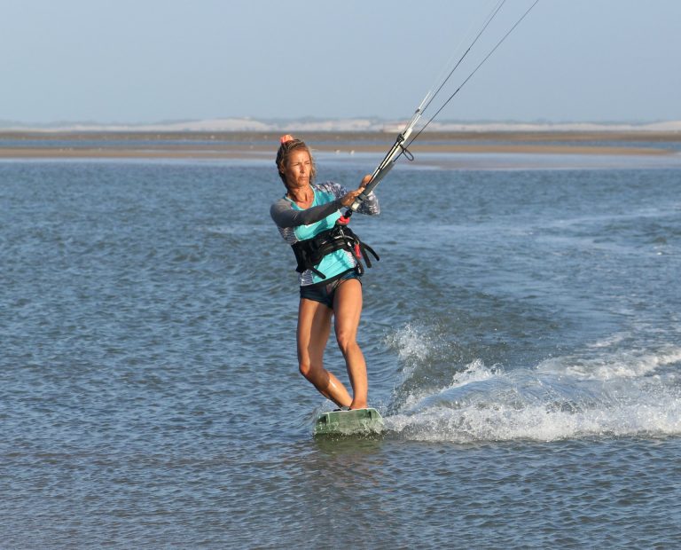 Kitesurfing Technique - Learning to Loop Part 2 - Toe to Heel Downloop Transition