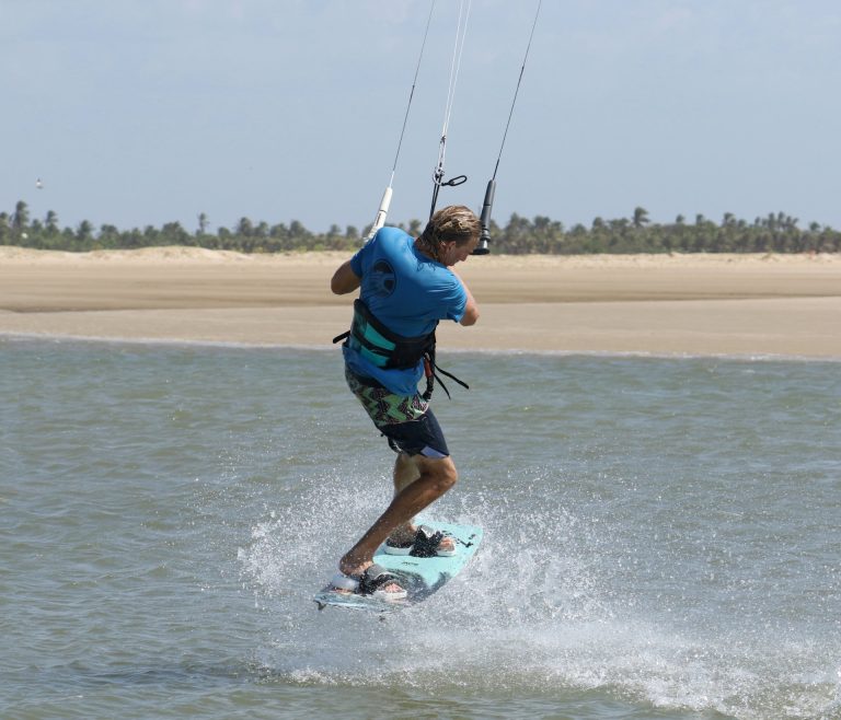 Kitesurfing Technique - Toeside Pop to Blind with Ole