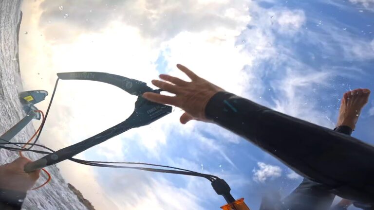 KITESURF BIG AIR CRASH IN 40 KNOTS